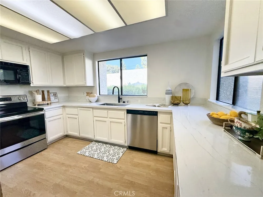 451 Corte Rojo Upland, CA 91786