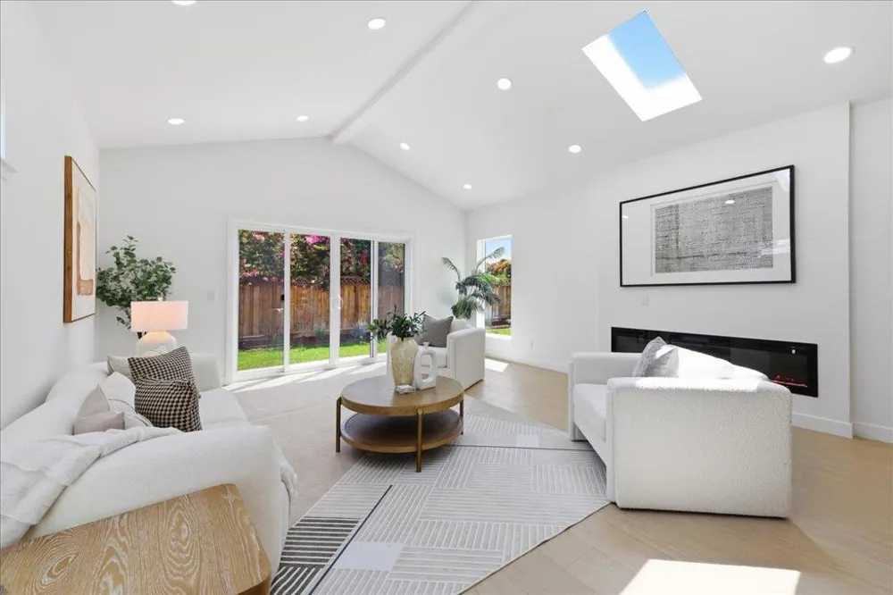 2611 Monticello Santa Clara, CA 95051