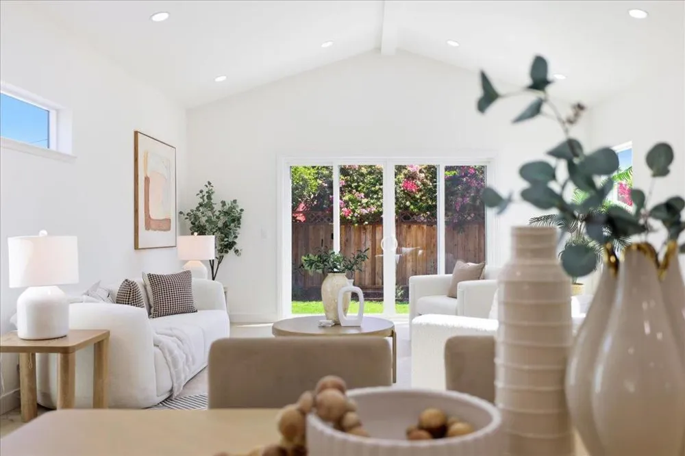 2611 Monticello Santa Clara, CA 95051