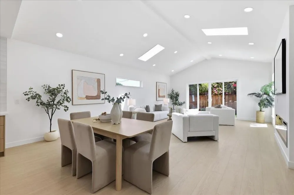 2611 Monticello Santa Clara, CA 95051