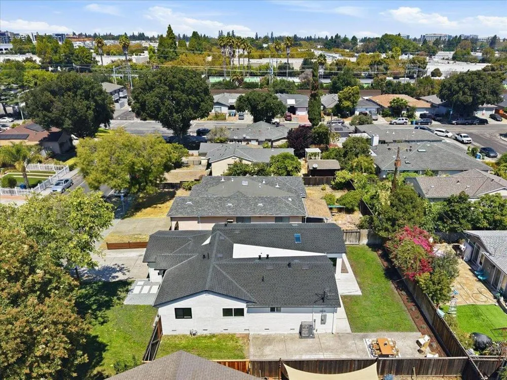 2611 Monticello Santa Clara, CA 95051