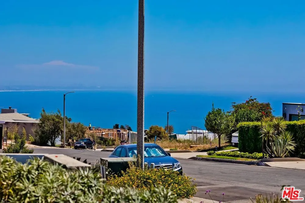 3612 Surfwood Road Malibu, CA 90265