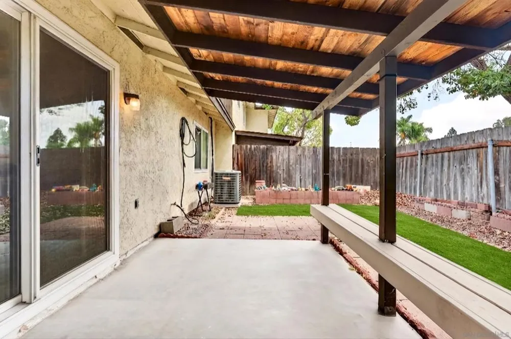 9941 Woodpark Santee, CA 92071