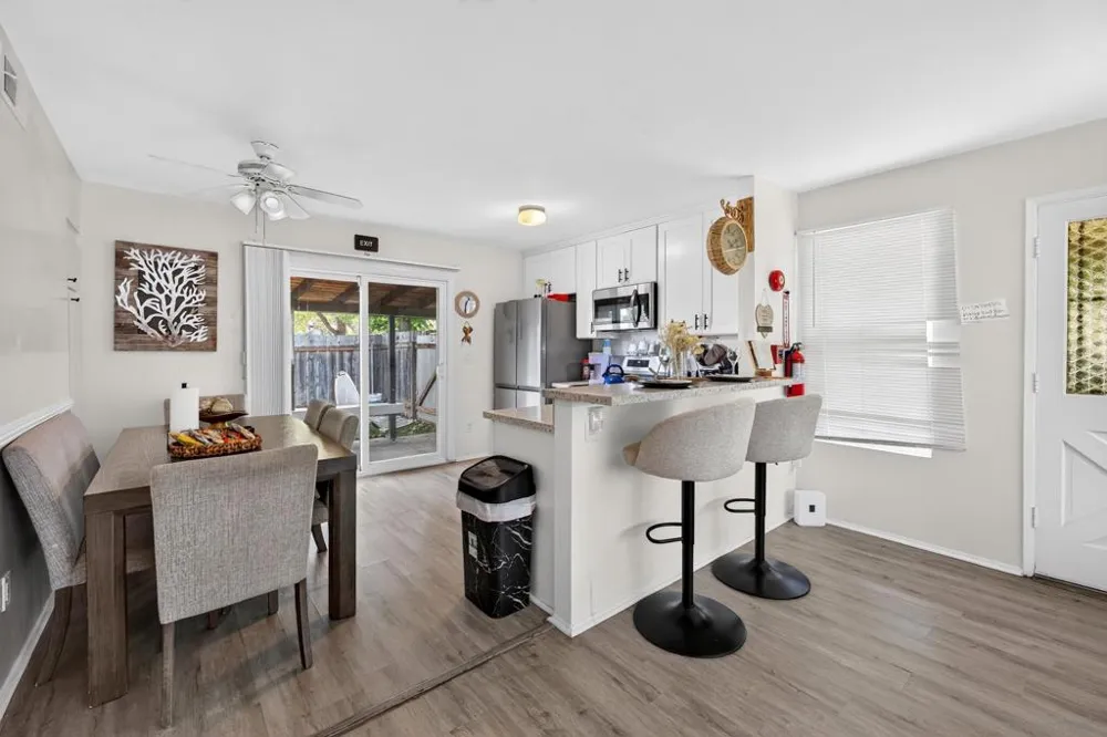 9941 Woodpark Santee, CA 92071