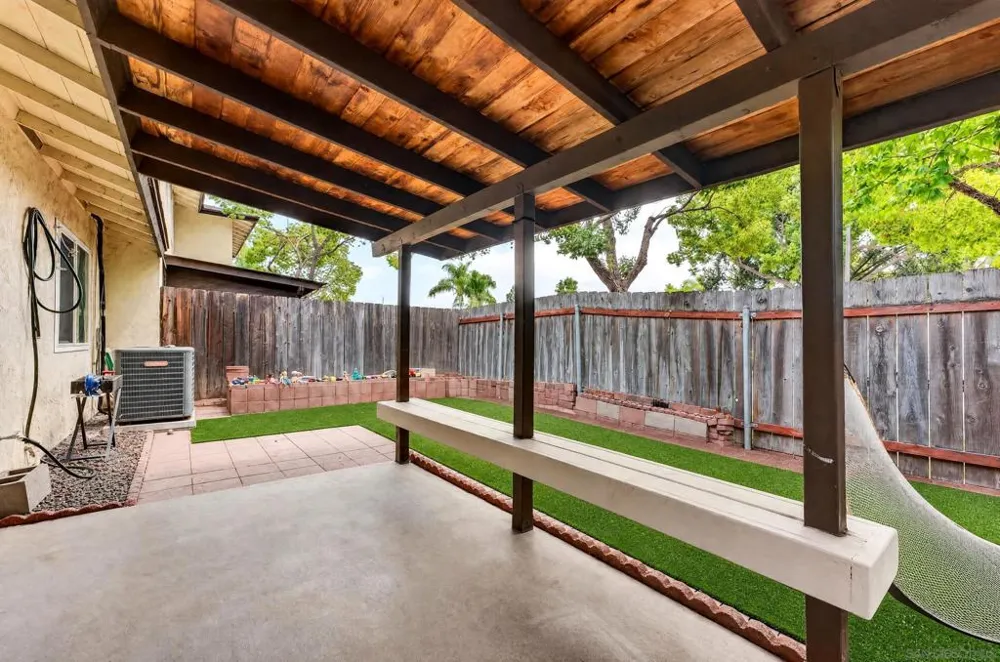 9941 Woodpark Santee, CA 92071