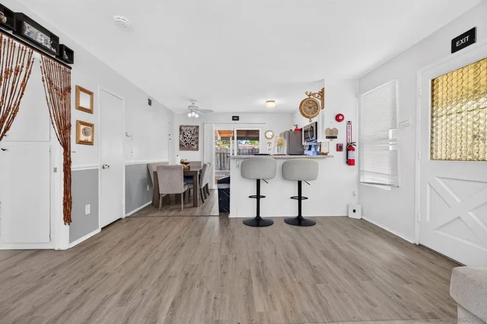 9941 Woodpark Santee, CA 92071