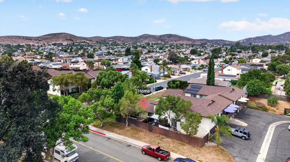 9941 Woodpark Santee, CA 92071