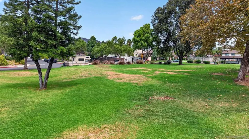 9941 Woodpark Santee, CA 92071