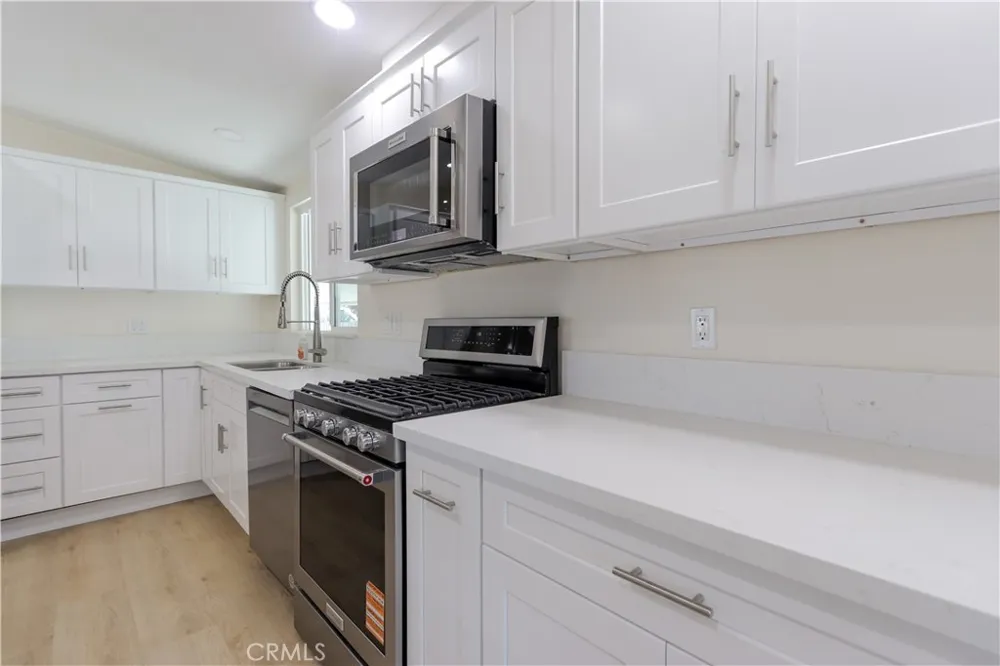 7051 Ellis Avenue #40 Huntington Beach, CA 92648