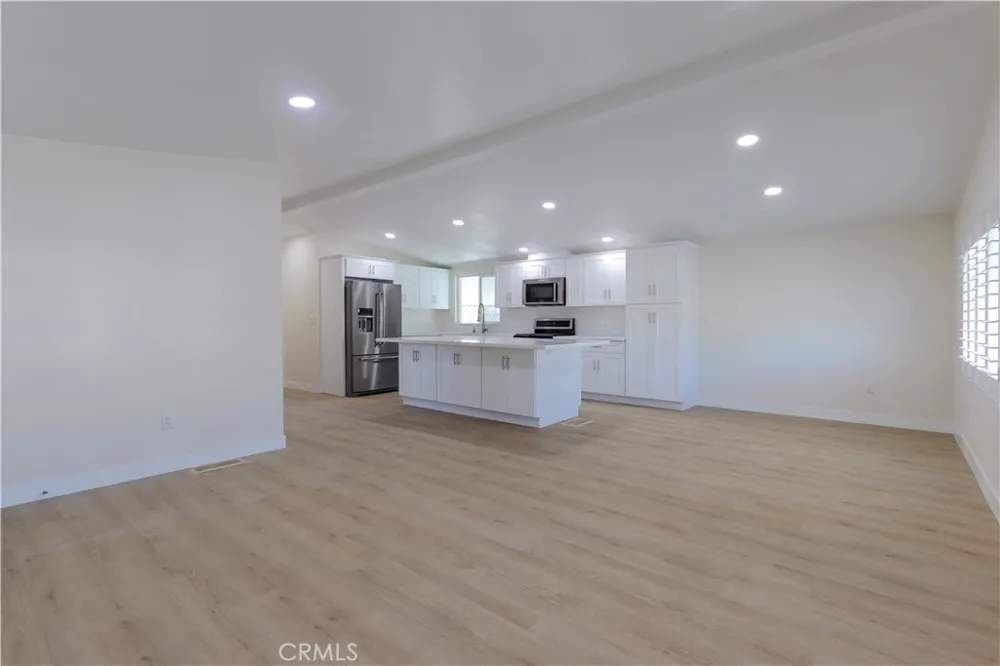 7051 Ellis Avenue #40 Huntington Beach, CA 92648