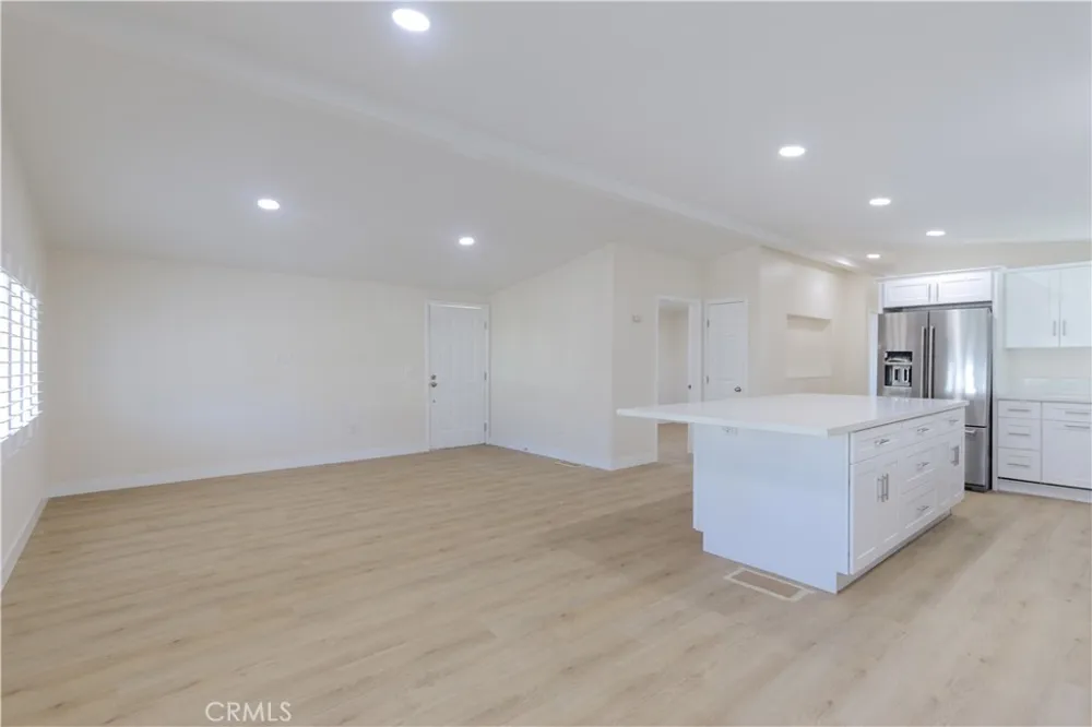 7051 Ellis Avenue #40 Huntington Beach, CA 92648