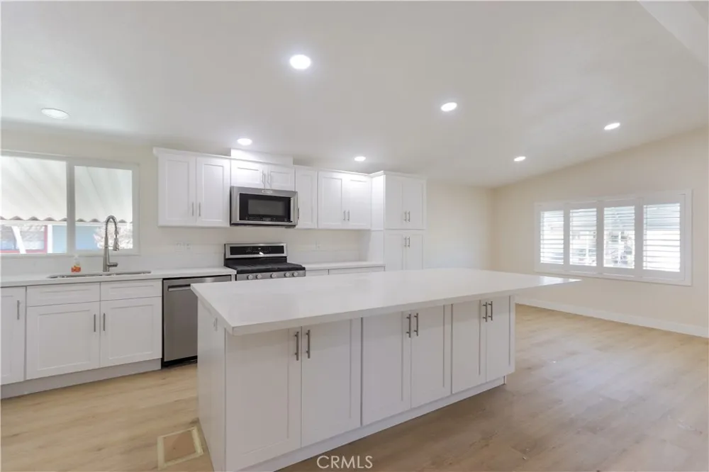 7051 Ellis Avenue #40 Huntington Beach, CA 92648