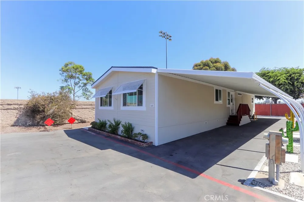 7051 Ellis Avenue #40 Huntington Beach, CA 92648