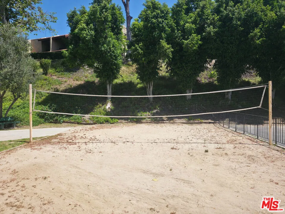 7714 Via Sorrento #22 Burbank, CA 91504