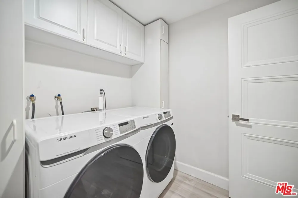 7714 Via Sorrento #22 Burbank, CA 91504