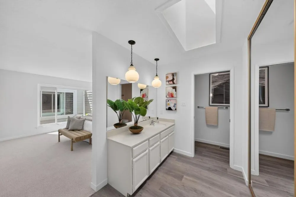 2428 Hastings Drive Belmont, CA 94002