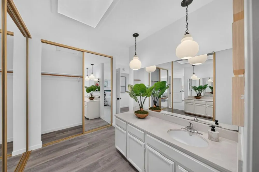 2428 Hastings Drive Belmont, CA 94002