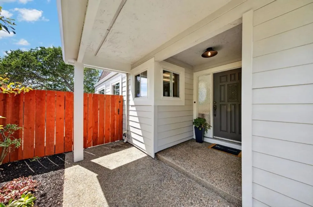 2428 Hastings Drive Belmont, CA 94002