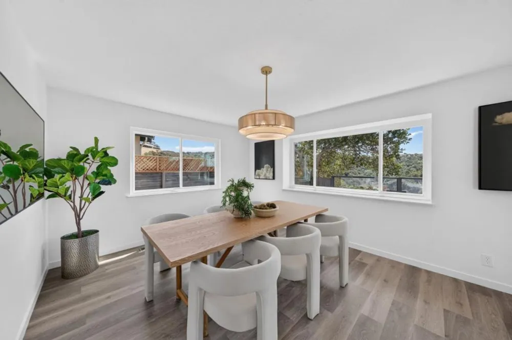 2428 Hastings Drive Belmont, CA 94002