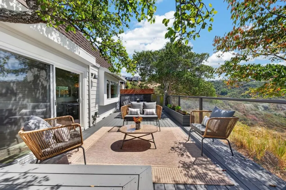 2428 Hastings Drive Belmont, CA 94002