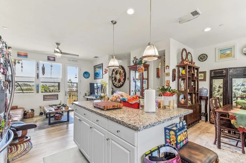 525 Sandpiper Way Imperial Beach, CA 91932
