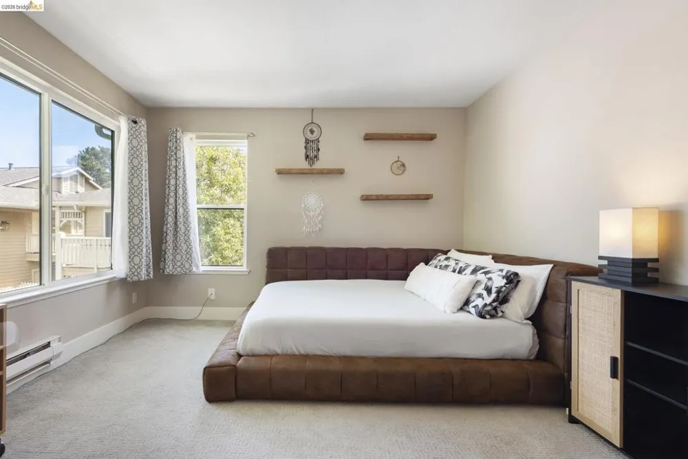 122 Lakeshore Ct Richmond, CA 94804