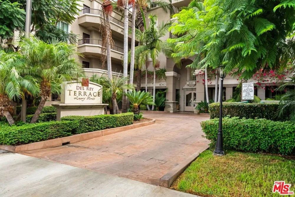 4060 Glencoe Avenue #307 Marina del Rey, CA 90292