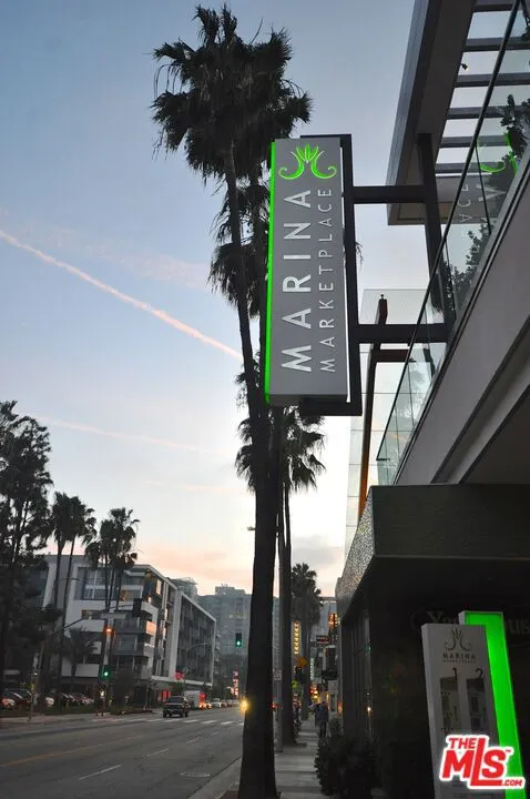 4060 Glencoe Avenue #307 Marina del Rey, CA 90292