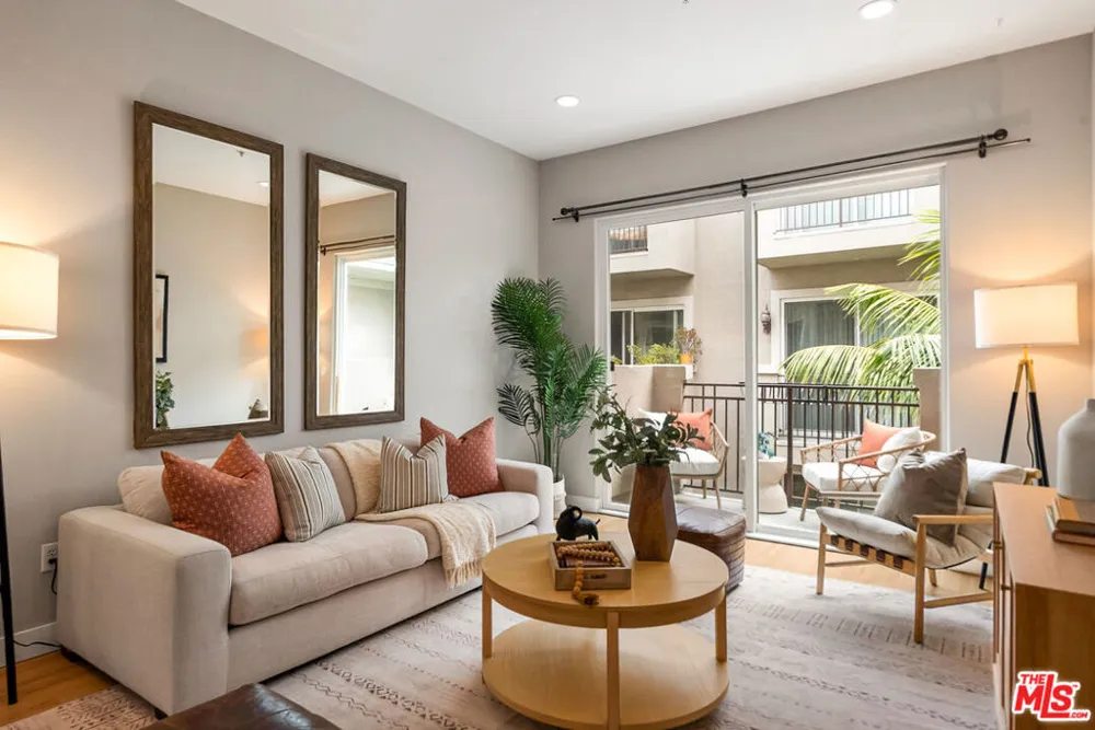 4060 Glencoe Avenue #307 Marina del Rey, CA 90292