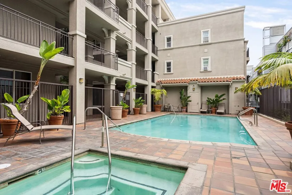 4060 Glencoe Avenue #307 Marina del Rey, CA 90292