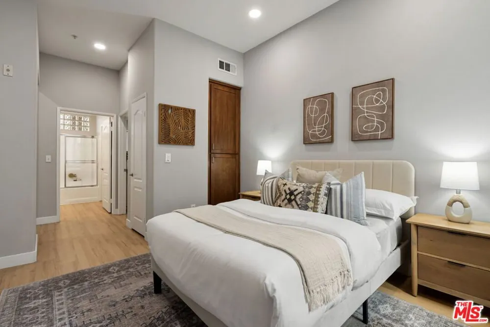 4060 Glencoe Avenue #307 Marina del Rey, CA 90292