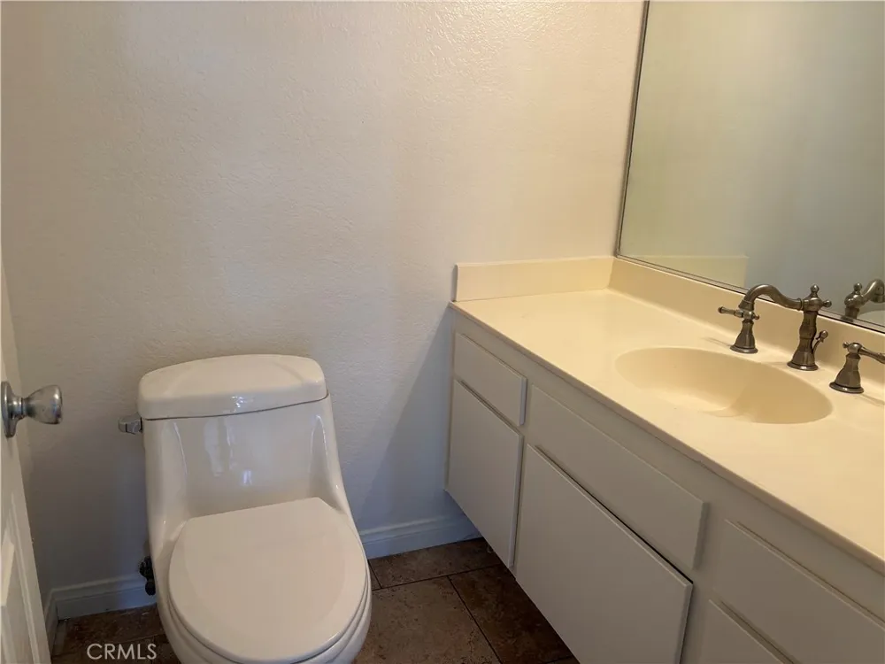 2501 FLORIDA STREET #1 Huntington Beach, CA 92648