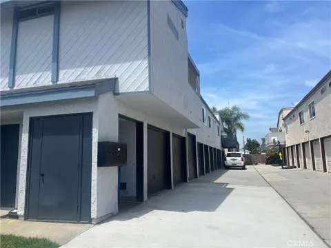 2501 FLORIDA STREET #1