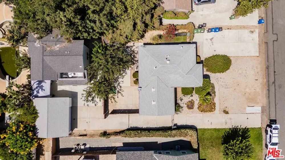 8461 Calvin Avenue Northridge, CA 91324