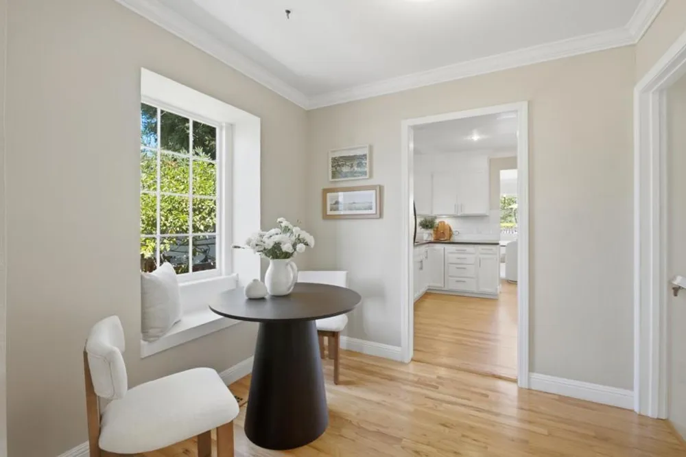 3723 Alameda De Las Pulgas Menlo Park, CA 94025