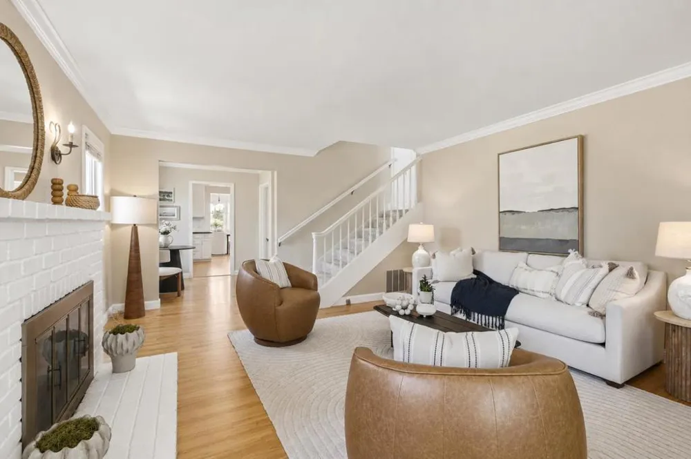3723 Alameda De Las Pulgas Menlo Park, CA 94025