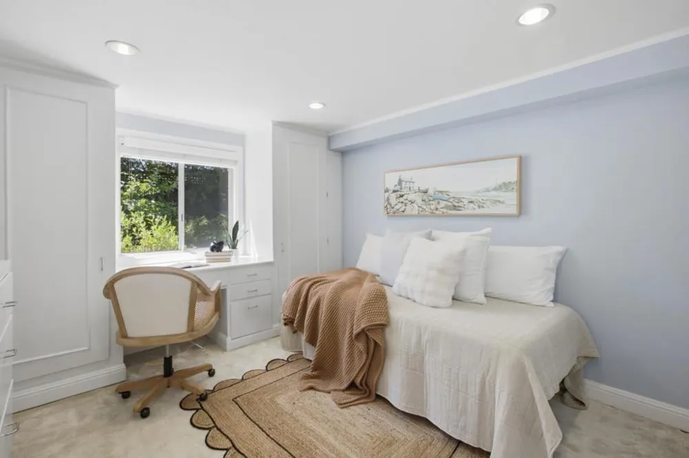 3723 Alameda De Las Pulgas Menlo Park, CA 94025