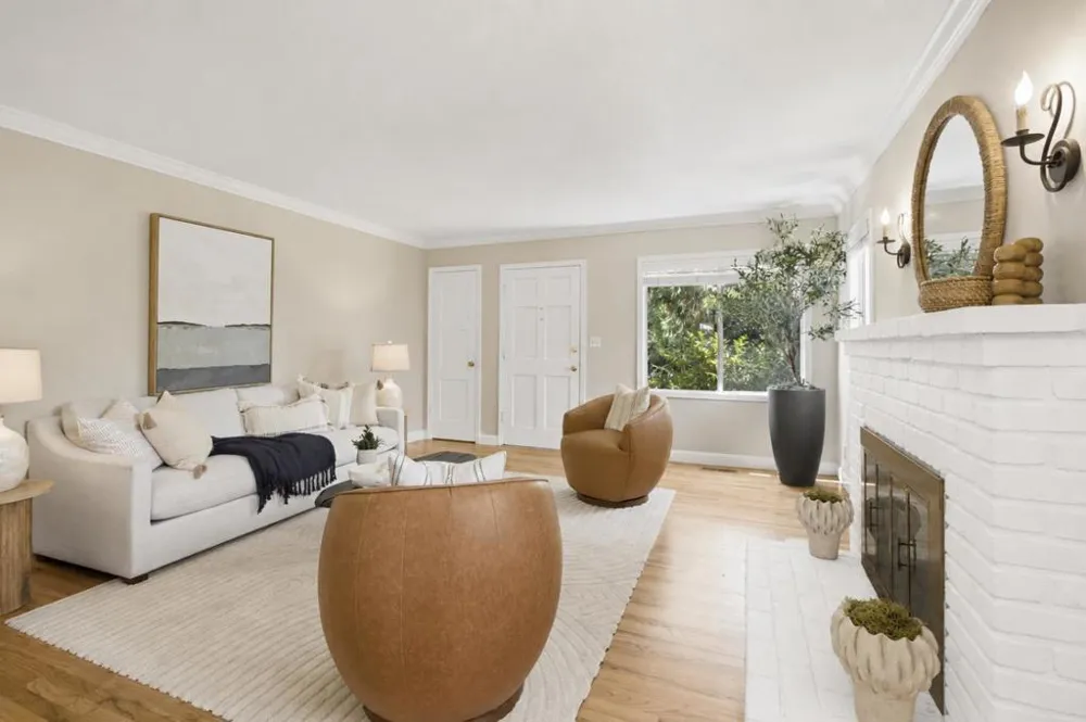 3723 Alameda De Las Pulgas Menlo Park, CA 94025