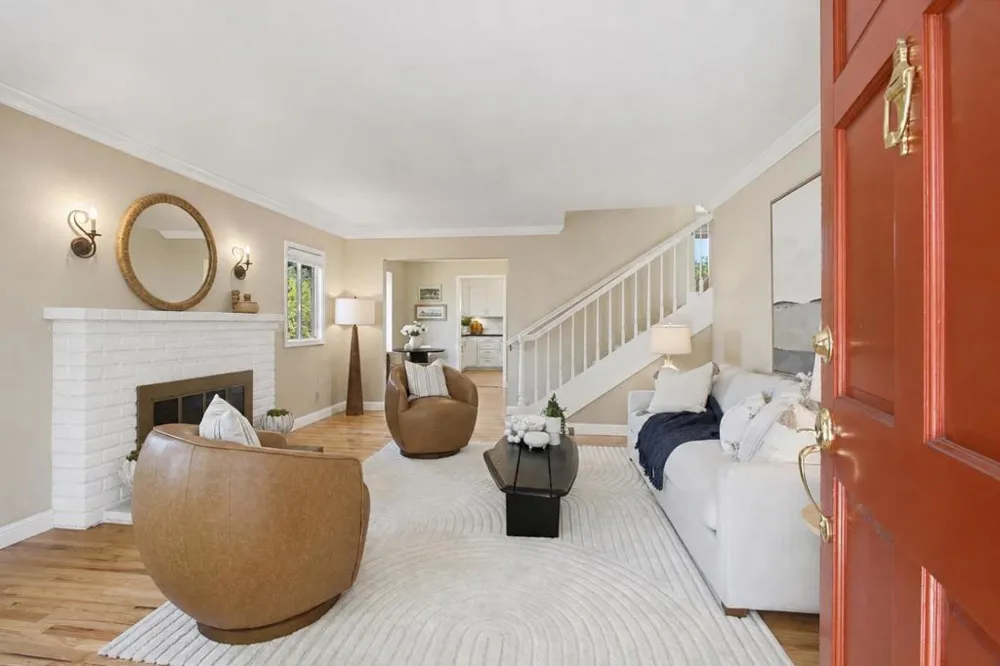 3723 Alameda De Las Pulgas Menlo Park, CA 94025