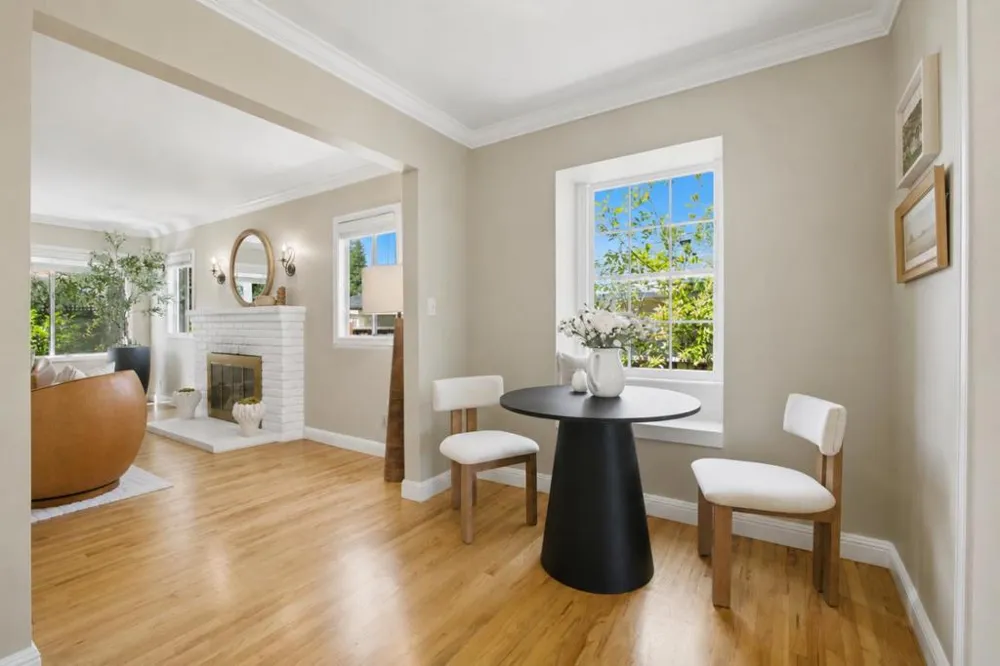 3723 Alameda De Las Pulgas Menlo Park, CA 94025