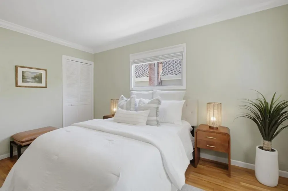 3723 Alameda De Las Pulgas Menlo Park, CA 94025