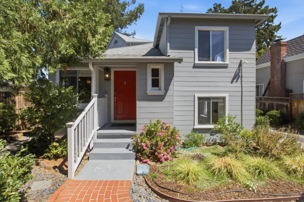 3723 Alameda De Las Pulgas Menlo Park, CA 94025
