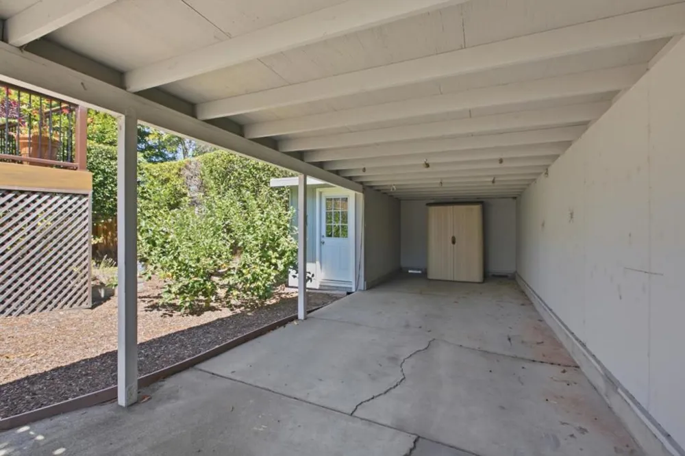 3723 Alameda De Las Pulgas Menlo Park, CA 94025