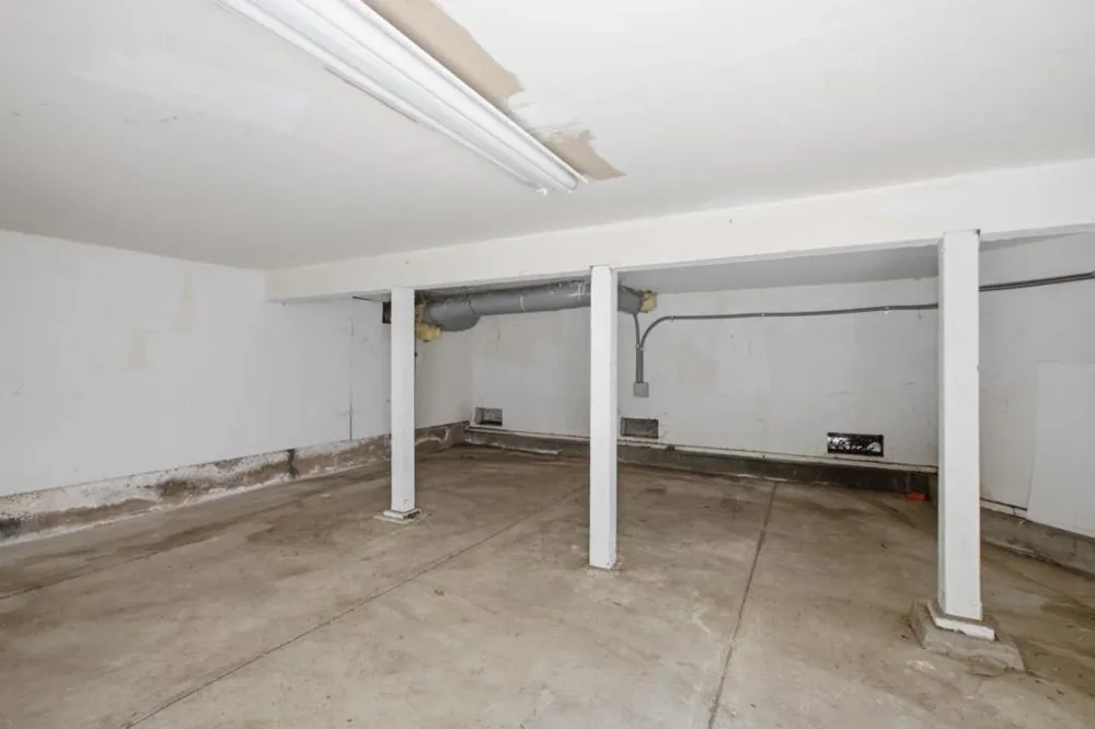 3723 Alameda De Las Pulgas Menlo Park, CA 94025