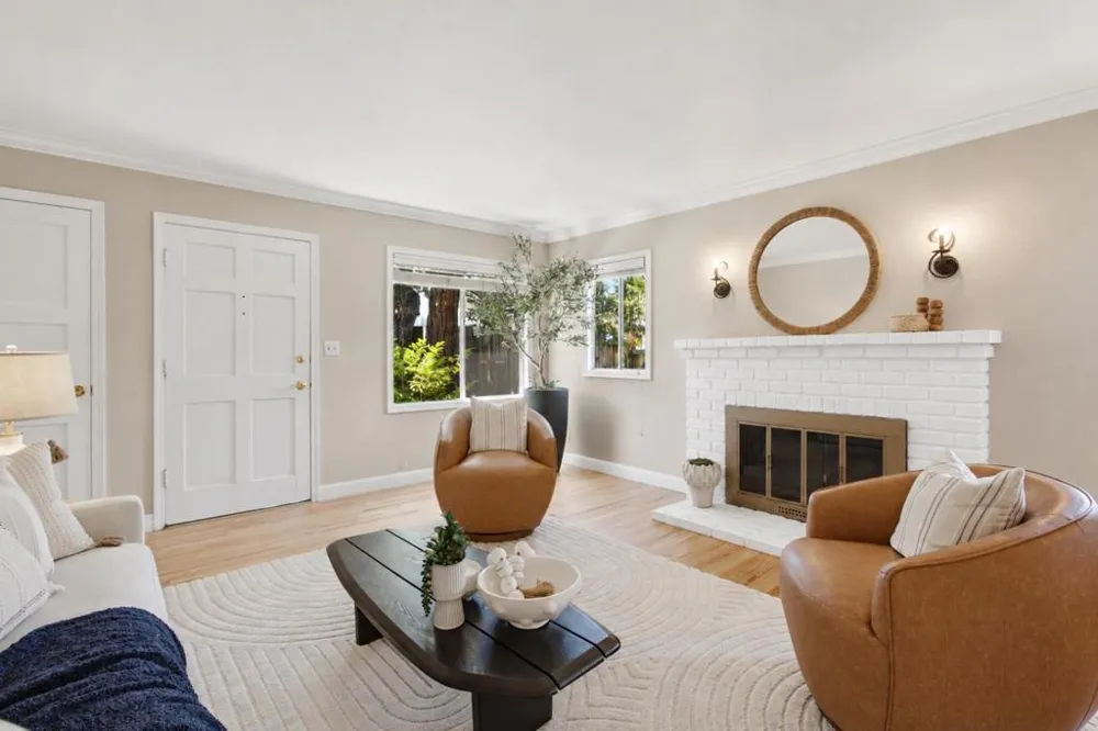 3723 Alameda De Las Pulgas Menlo Park, CA 94025