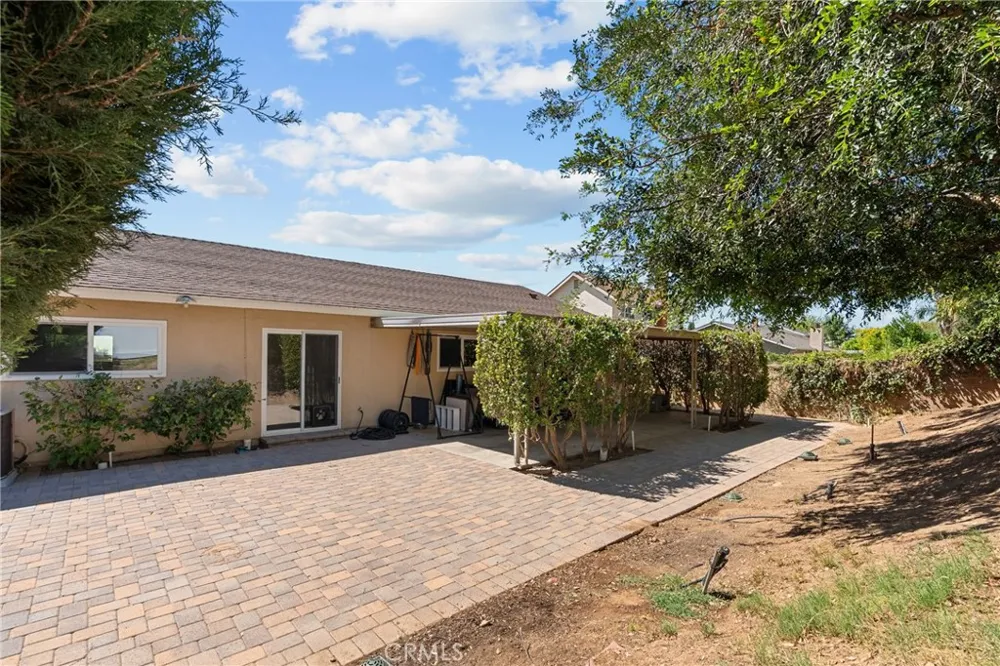 21153 Winterset Drive Saugus, CA 91350