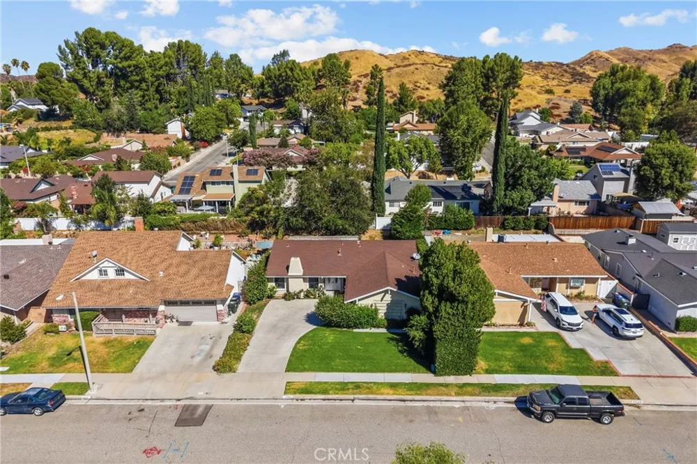 21153 Winterset Drive Saugus, CA 91350