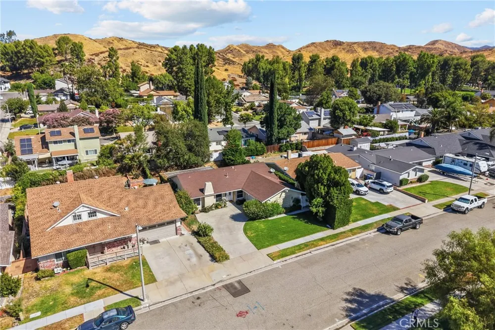 21153 Winterset Drive Saugus, CA 91350