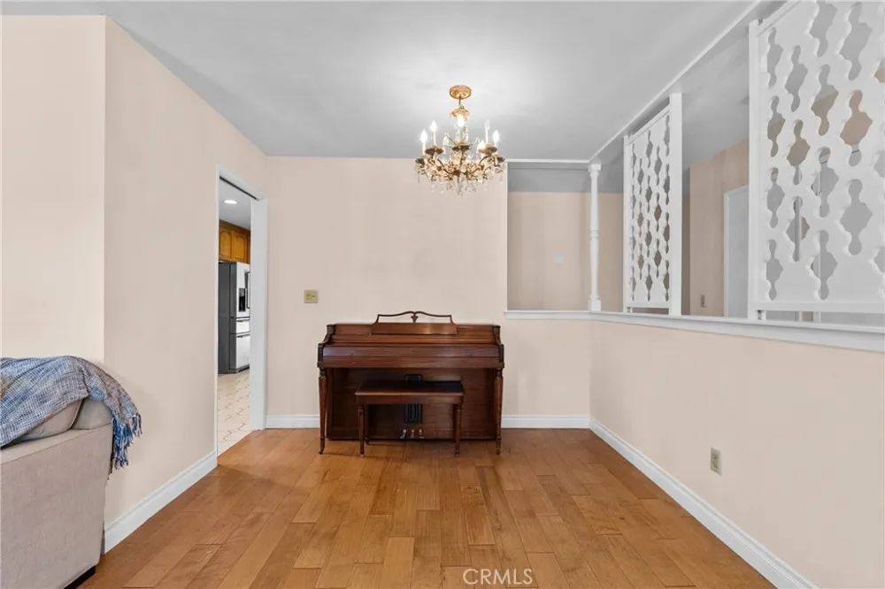 21153 Winterset Drive Saugus, CA 91350