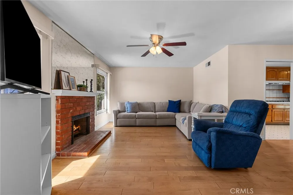 21153 Winterset Drive Saugus, CA 91350